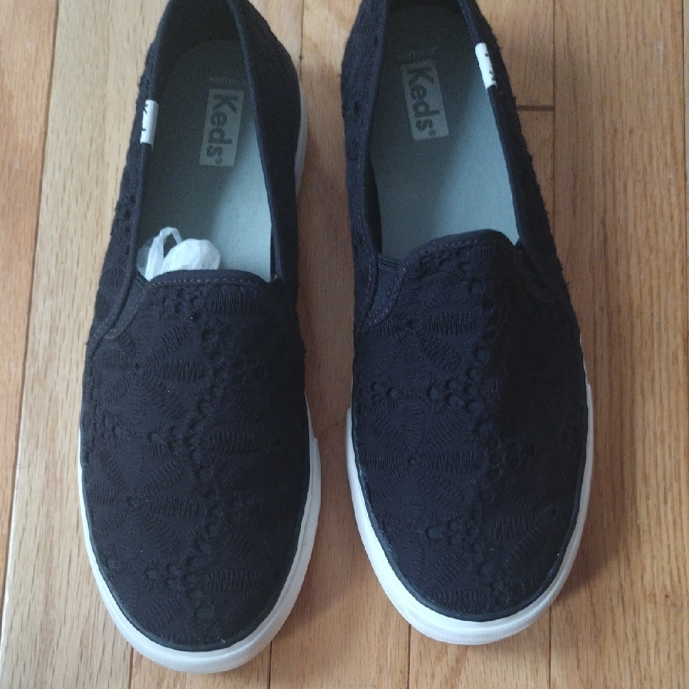 -Keds Black Canvas Floral Embossed Sneakers Slip-On Comfort
